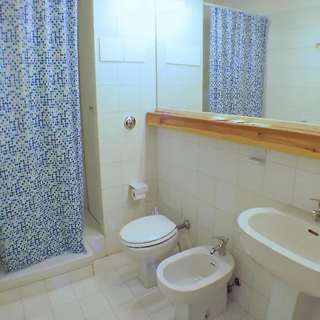 アパート Apartment For 6-People In Olbia With Garden *